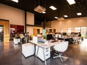 Top 6 Reasons Why Should You Hire Office Cleaning Services